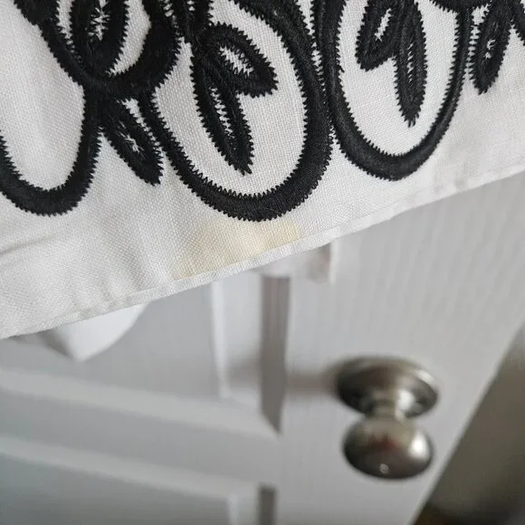 Carole Little Women's Linen Top - Picture 4 of 4